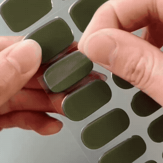 Nailora – 20 Shades of Elegance